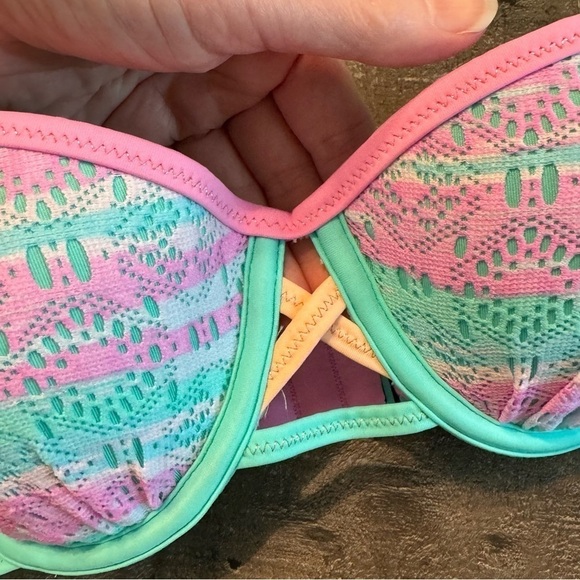 NWOT Shade & Shore Push-up Bikini Top - Picture 4 of 9